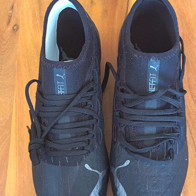 PUMA FUTURE Z Stollen Fußballschuhe FG Rasen Schnürung Schwarz EUR 42