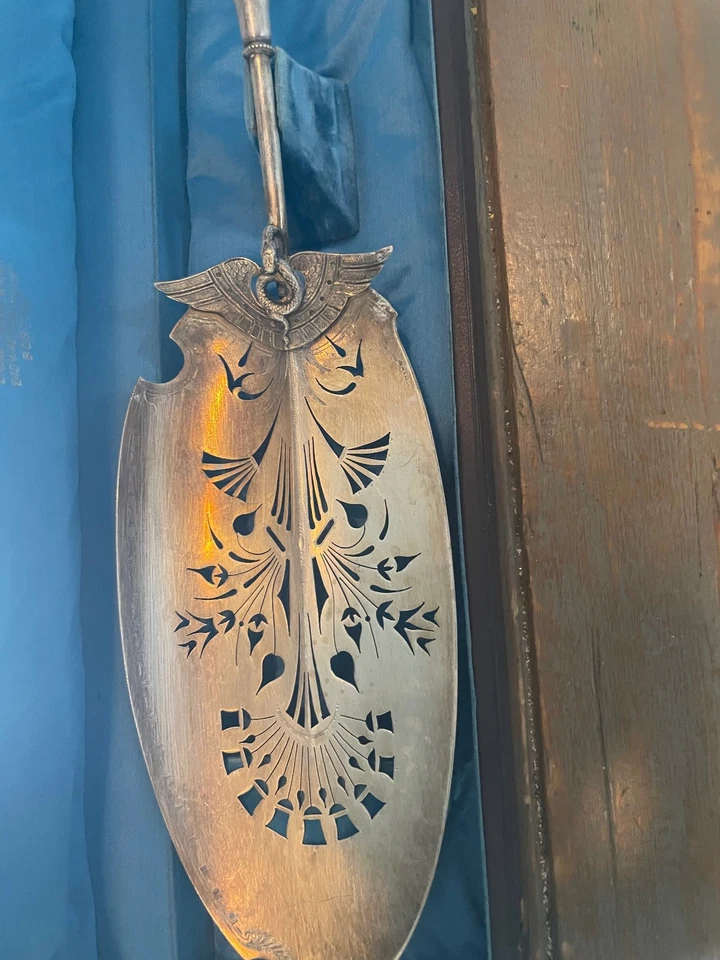 Tenedor de verduras Victoria de plata de ley de principios de 1800 Foto 4 de 4