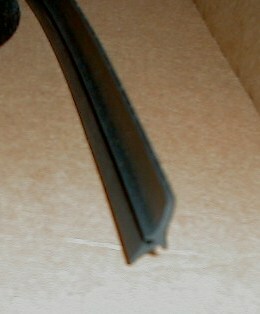 Maserati Biturbo BELT MOLDING RUBBER SEAL Weather-strip Window Sweep Door glass - Picture 2 of 2