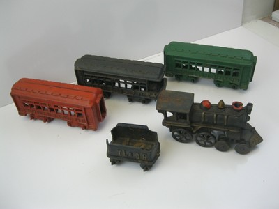 lionel cast iron train set