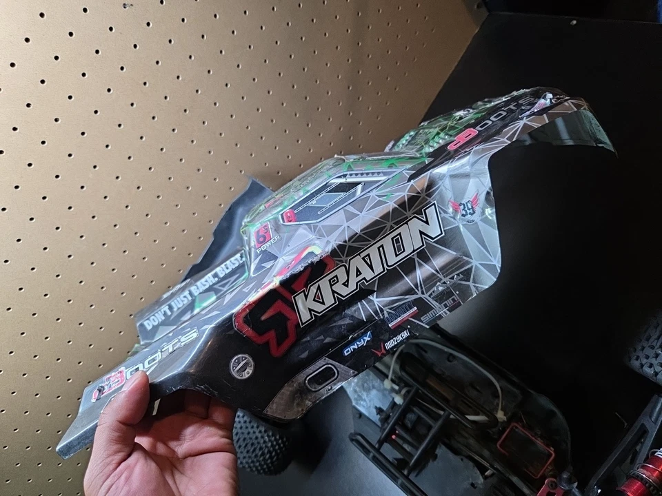 ARRMA Kraton 6S BLX Scale RC Monster Truck Chassis  - Image 3 of 4