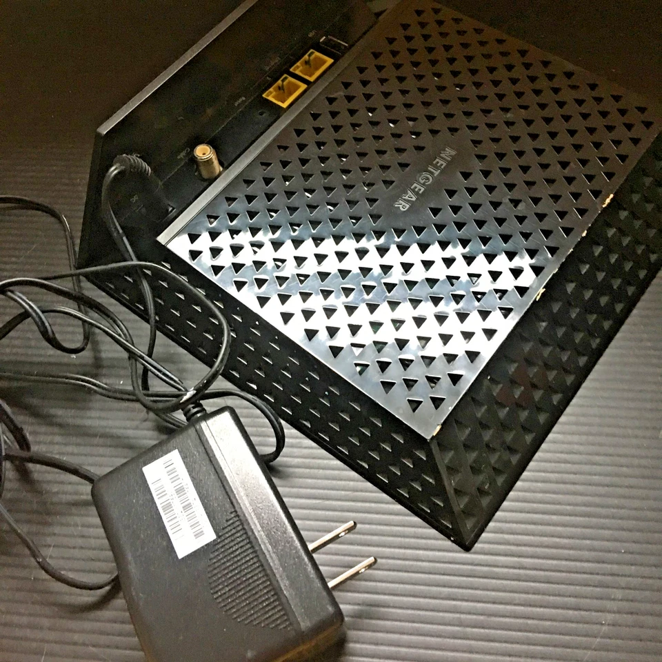 Netgear AC1600 Wifi Cable Modem Router Model: C6250 - Image 3 of 4