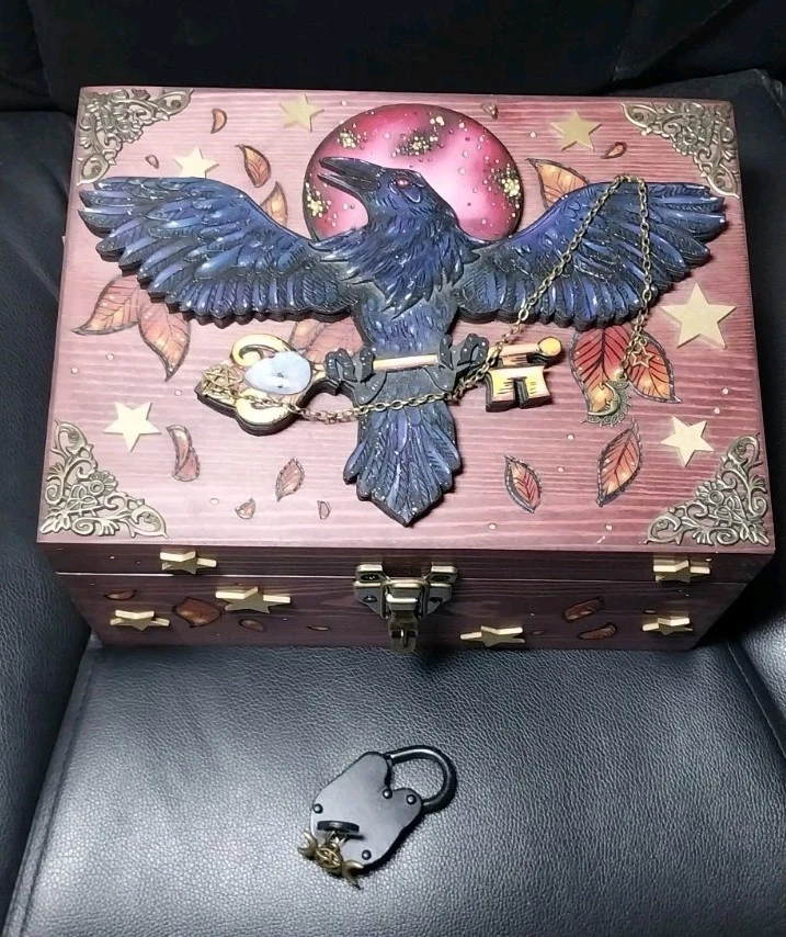 Wooden Storage Chest  - Hand Made Decorative Trunk - Hidden Key Feature - Image 4 of 4