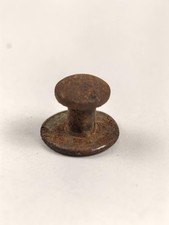 Metallbeschlag für einen Trage- oder  Halteriemen für eine Gasmaskendose der Weh