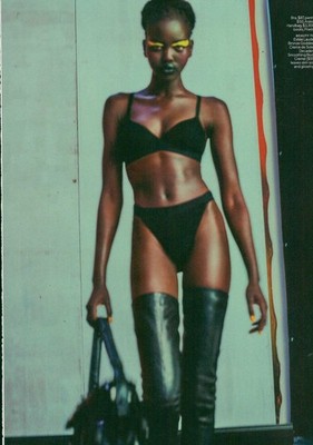 Adut Akech Magazin Print Anzeige Werbung Sexy Body BH Dessous Unterwäsche 1pg...
