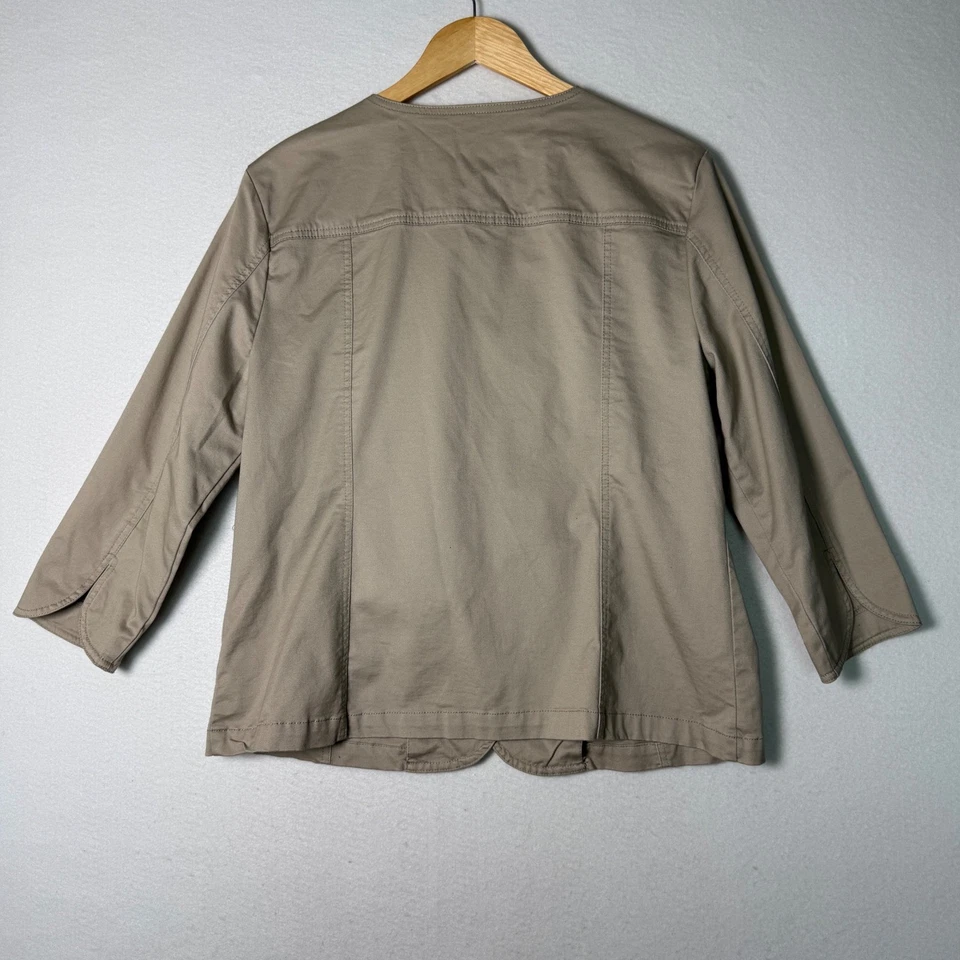 Chaqueta con botones Hearts of Palm para mujer talla 12 beige topo gris tachonado manga 3/4 Foto 3 de 4