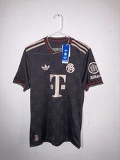 Adidas FC Bayern Munich 2025/26 third jersey size S
