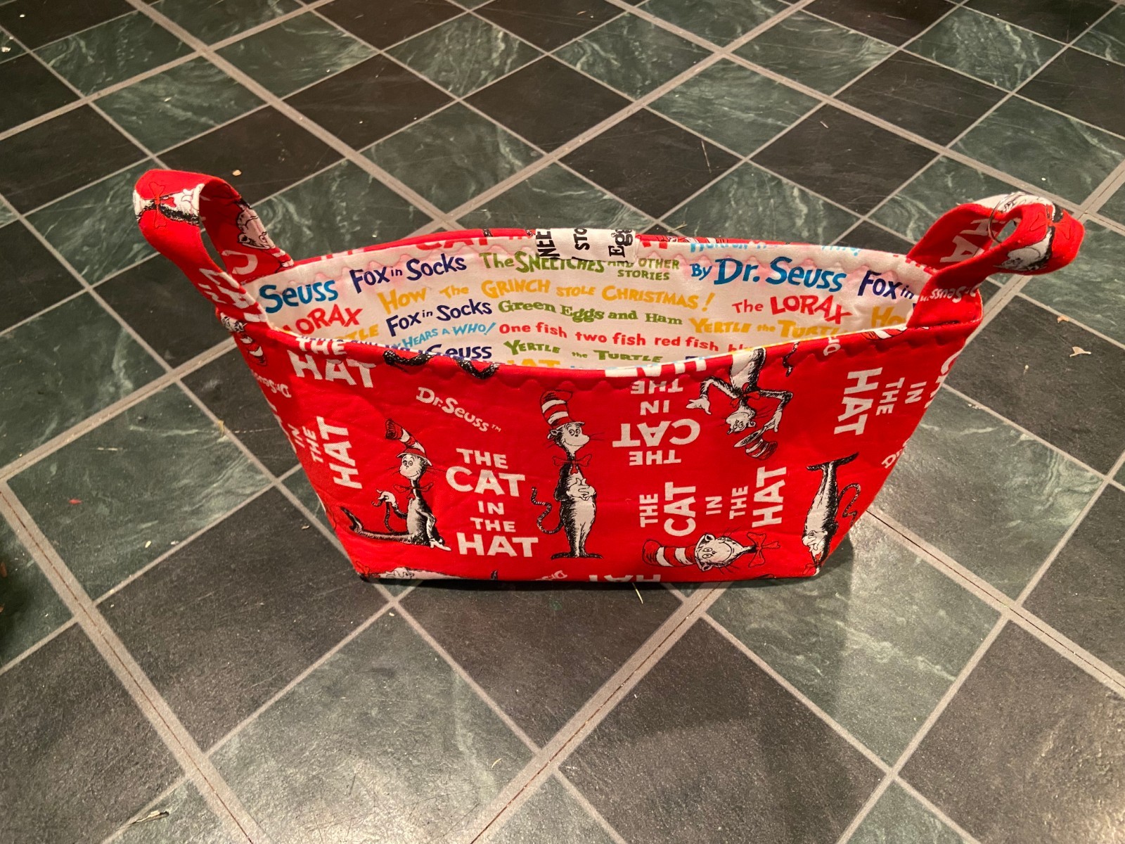 12" The Cat In The Hat Fabric Storage Bag w/Handles *Pre-Owned/No Tags* i2
