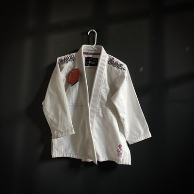 Fuji Kimono GI Jiu Jitsu Womens WC3 White Pink Ribbon w/Flowers 