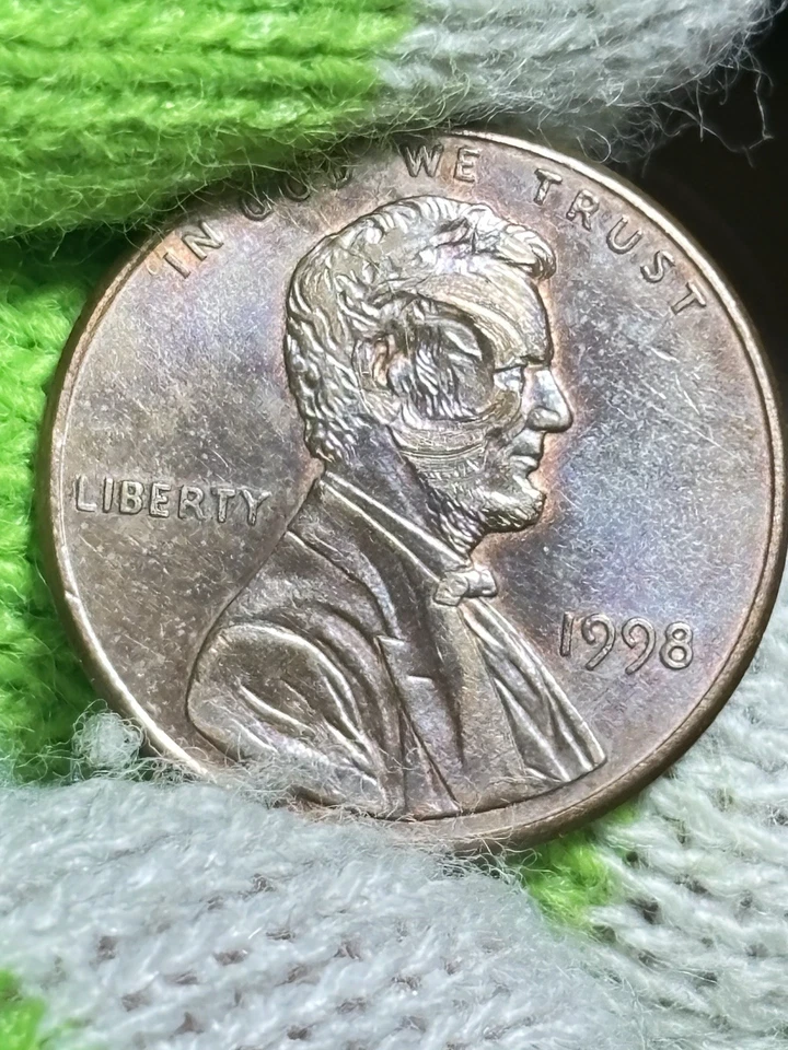 1998 One Cent That Has A Peculiar Error That Resembles A Strike Though? - Image 3 of 4