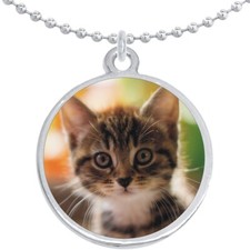 Cute Cat Kitty Round Pendant Necklace Beautiful Fashion Jewelry