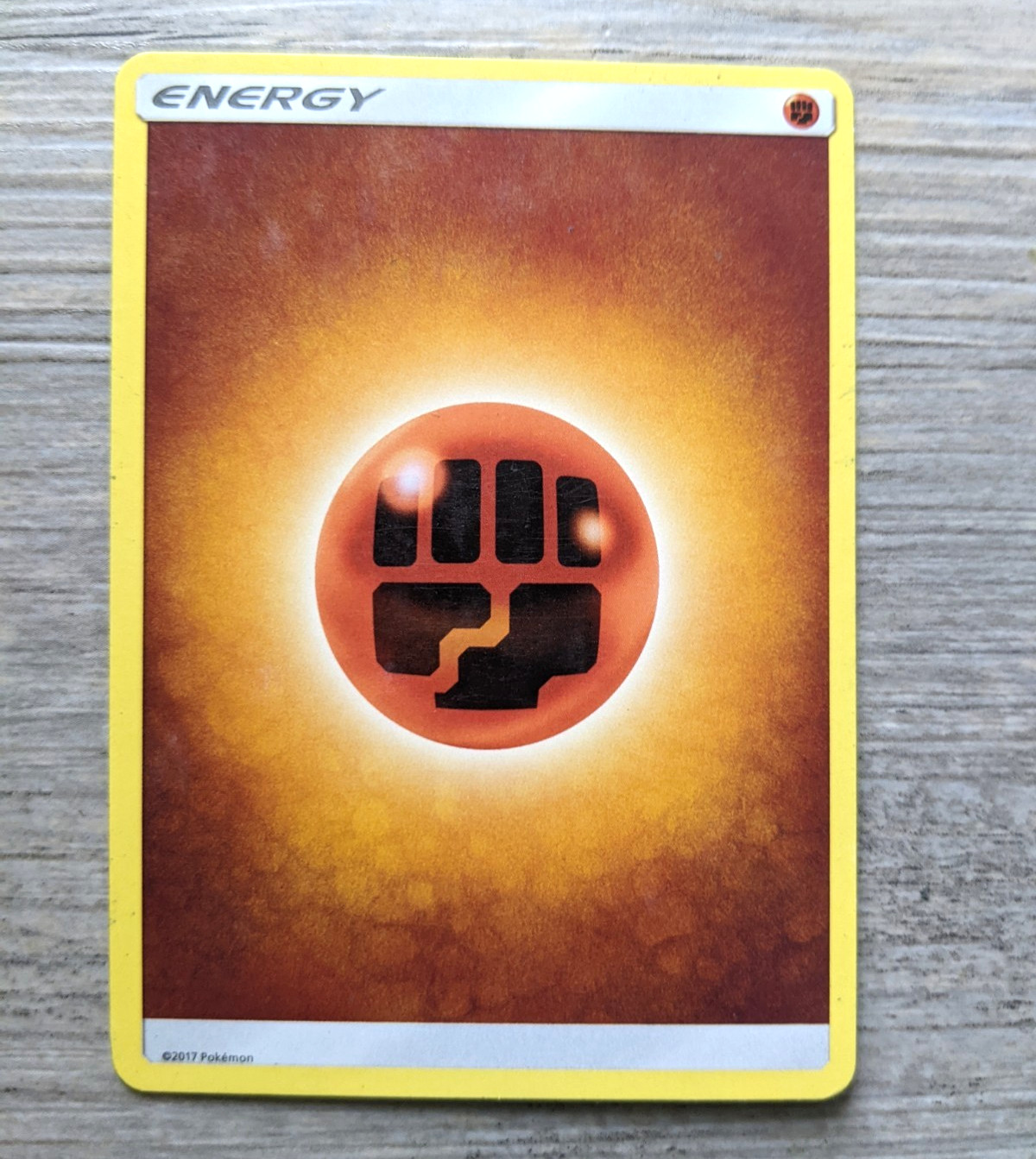 2017 FIGHTING ENERGY SUN & MOON BASE SET UN-NUMBERED POKEMON CARD