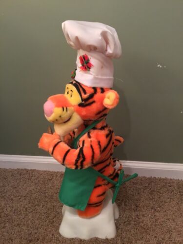 Disney Animated Talking Tigger Baking Cookies Christmas Display Figure Works - Picture 7 of 13