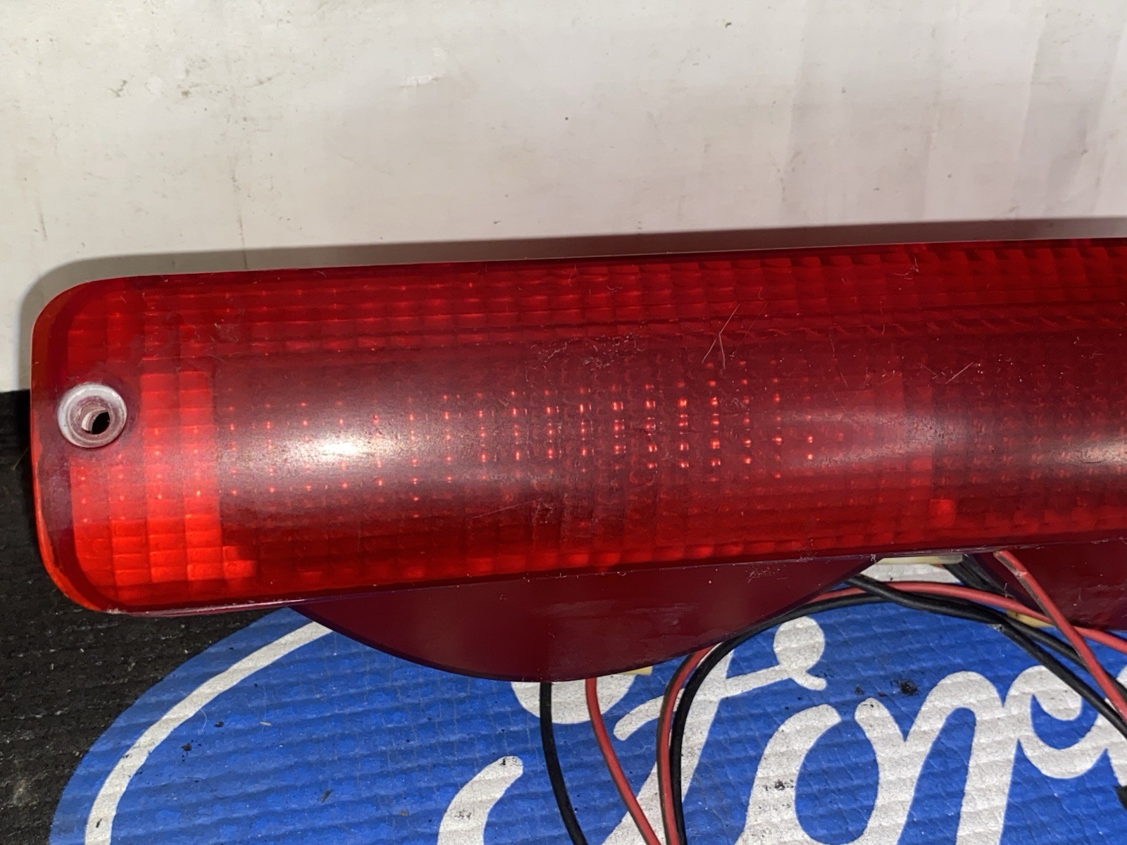 Ford GT 1987-1993 Center brake light