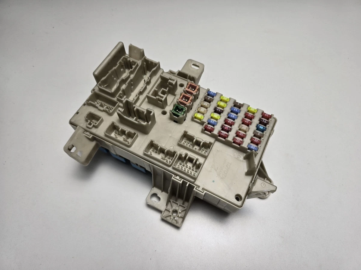 2002 lexus es300 cigarette lighter fuse ES 300 12 Volt Fuse Lexus ES 330 (2001-2005) Lexus ES300/ES330 (XV30; 2001-2006) Fuses