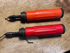 PAIR OF SHAVIV VARGUS DEBURRING TOOLS WITH 3 BLADES