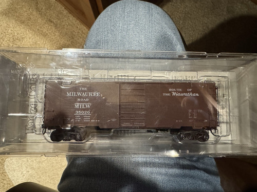 Coche de caja One Kadee #4070 PS-1 escala HO Milwaukee Road #35020 nuevo en caja | Zustand: New