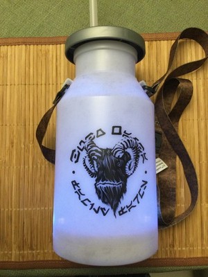 Disney Parks Star Wars Galaxy's Edge Bantha Milk Blue LEUCHTENDE Trinkflasche
