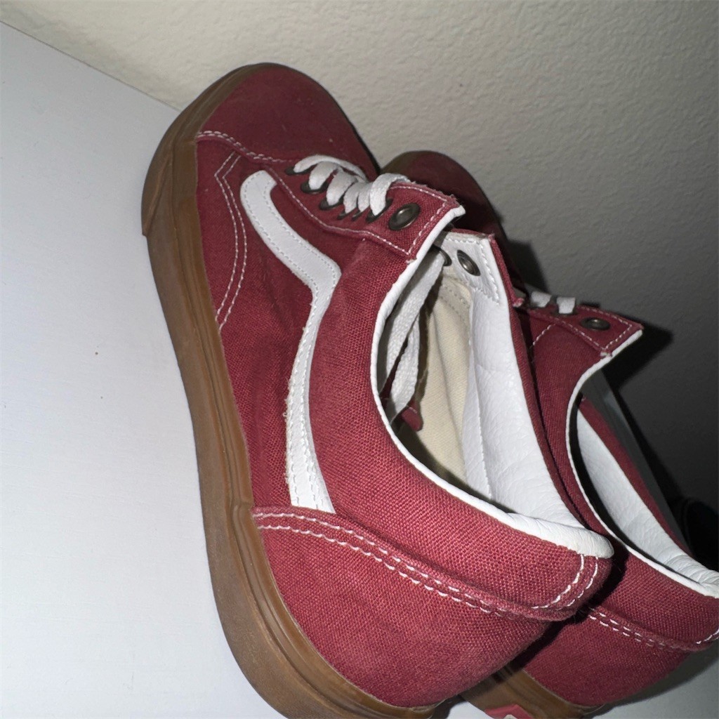 Zapatos de skate Vans Old Skool de caña baja palo de rosa borgoña blanco a rayas suela de goma