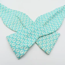 Vineyard Vines Bow Tie Blue White Whale 2.25" Wide Self Tie Silk USA