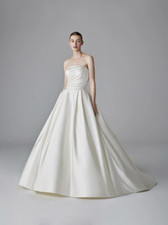 Pronovias 'KRISTIN' Ballgown/Princess Wedding Dress Size US10 - MSRP 2950 BNWT