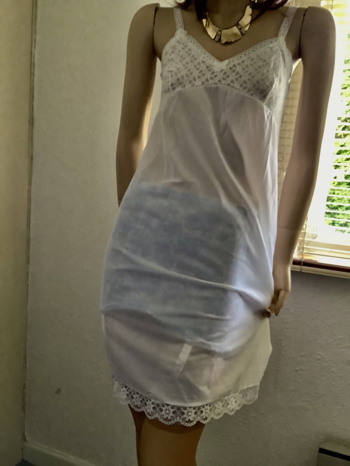 Vintage Spinney White Silky Sheer Nylon & Pretty Lace Full Slip ...