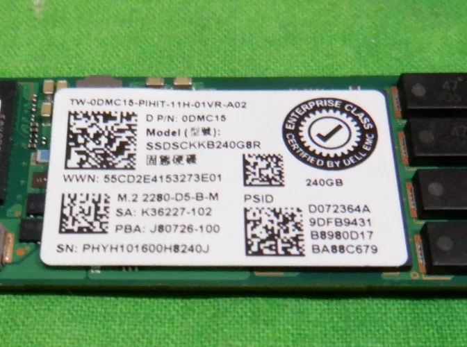 Dell 0DMC15 0DMC15 Intel SSDSCKKB240G8R 240GB TLC SATA 6Gbps M.2 2280 SSD - Image 3 of 4