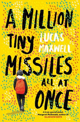A Million Tiny Missiles All At Once | Lucas Maxwell | Taschenbuch | 240 S.