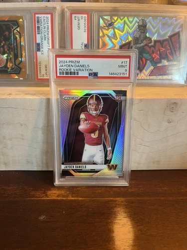 2024 Panini Prizm - Rookie Variation Jayden Daniels #17 Silver Prizm PSA 9