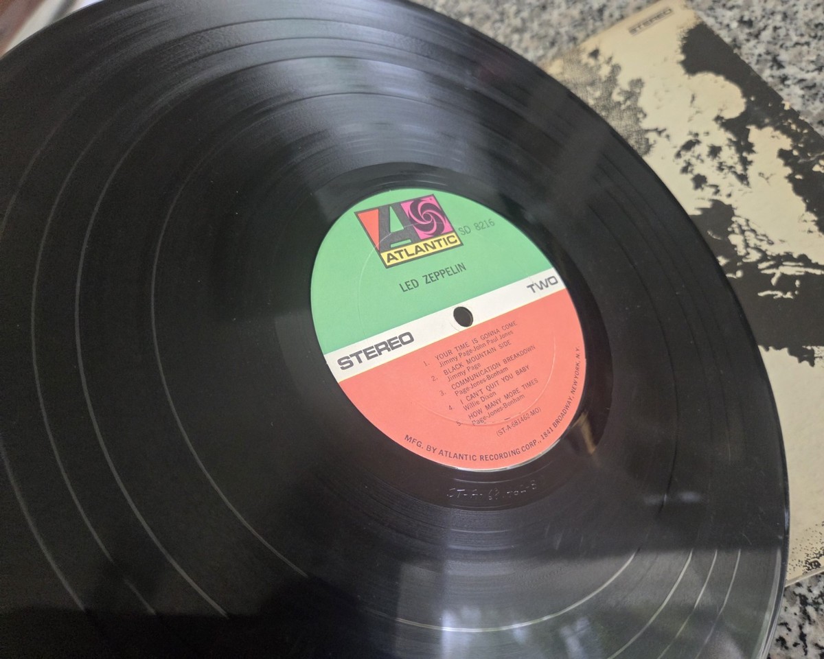 1969 Led Zeppelin Vinyl Debut Album Atlantic Stereo SD 8216 Gold