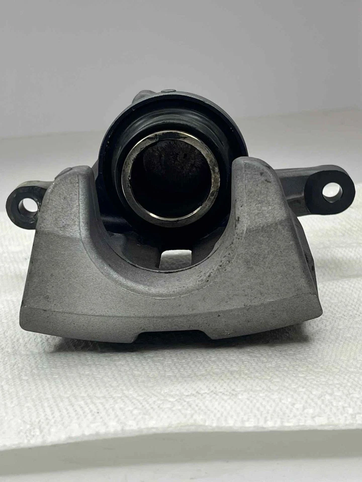 2013-2018 Lexus ES350 ES300h Rear Brake Calipers w/ Brackets ADVICS 40-18 - Image 2 of 4