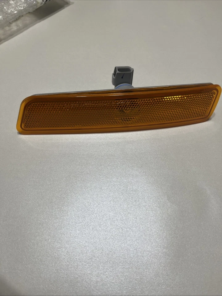 Левый габаритный фонарь со стороны водителя Mercury Mountaineer 02-10 - Изображение 2 из 4
