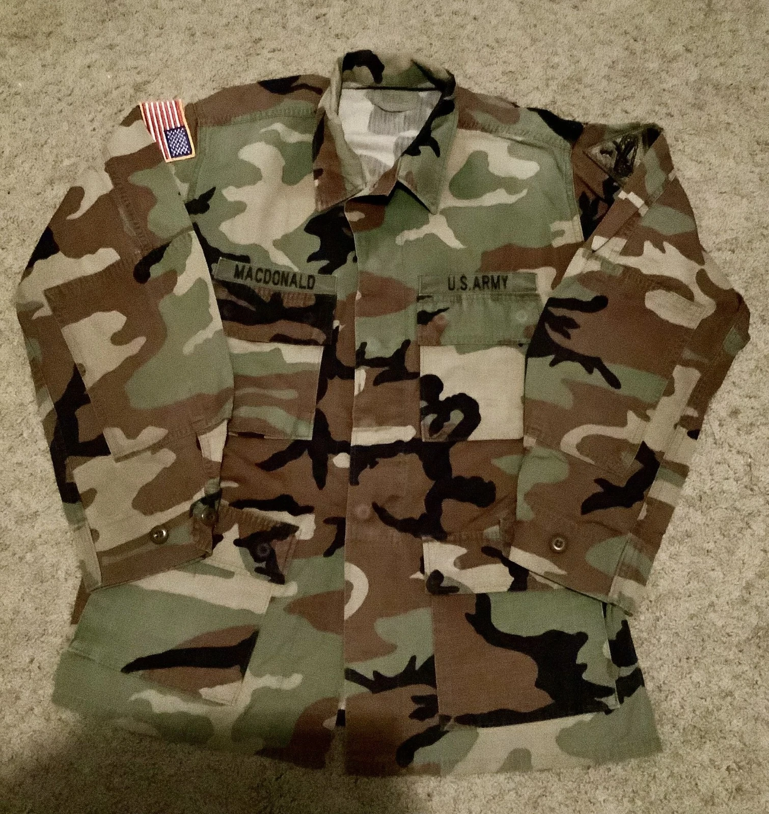 Desert Storm, US Army Camo Field Jacket/Shirt with Patches, MED/REGULAR