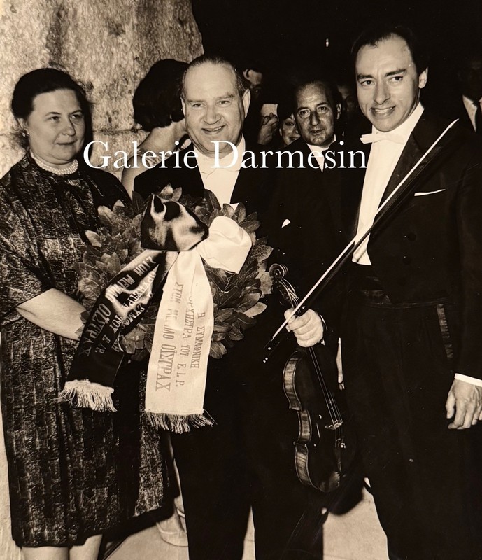 DAVID OISTRAKH violinist Photo in Greece with his wife and Serge Baudo
