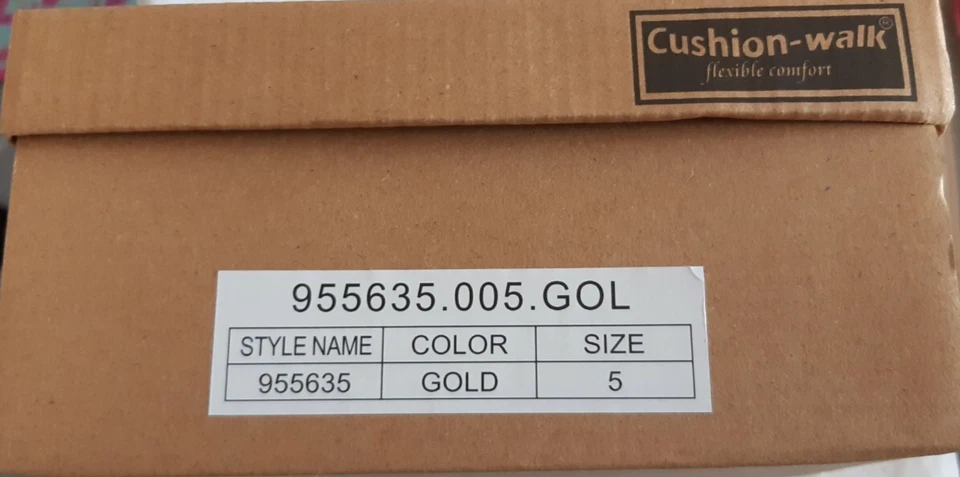 Gold wedge sole ladies shoe size 5 new by cushion walk - Image 4 of 4