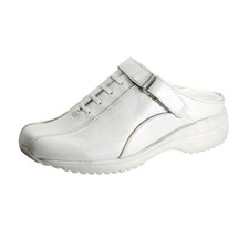 24 HOUR COMFORT Britney Women's Wide Width Leather Clogs