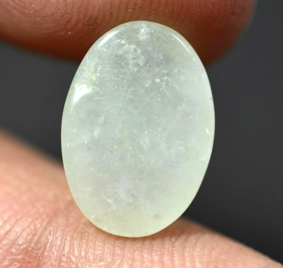 Rarest Semi Precious 5.75 Ct Natural Green Aventurine Cabochon Quartz Gemstone - Image 4 of 4