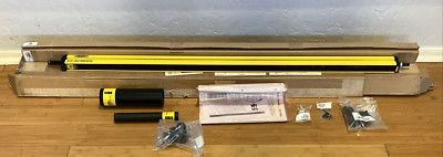 NEW IN BOX Banner EZ Screen Receiver SLSCR30-1050Q8 30MM Resolution  72429