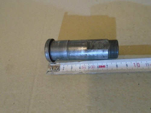 DKW RT 175 / 200 ? Lagerung Flanschbolzen Hülse Achse HInterrad Kettenspanner