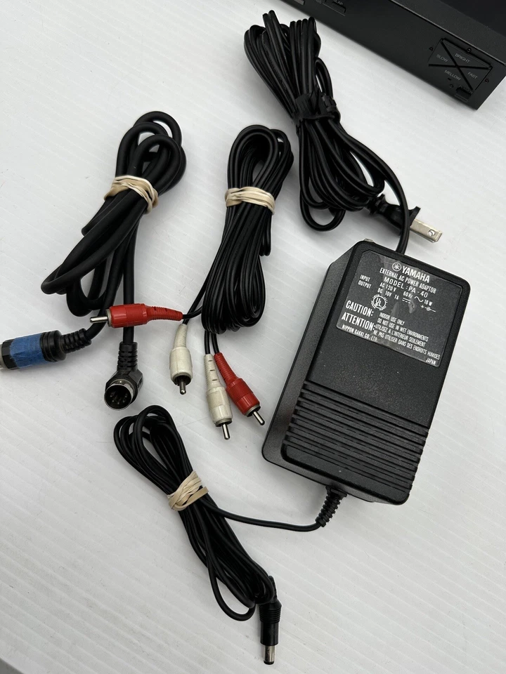 Yamaha EMT-10 AWM Sound Expander Good Pre Owned Shape - Image 4 of 4