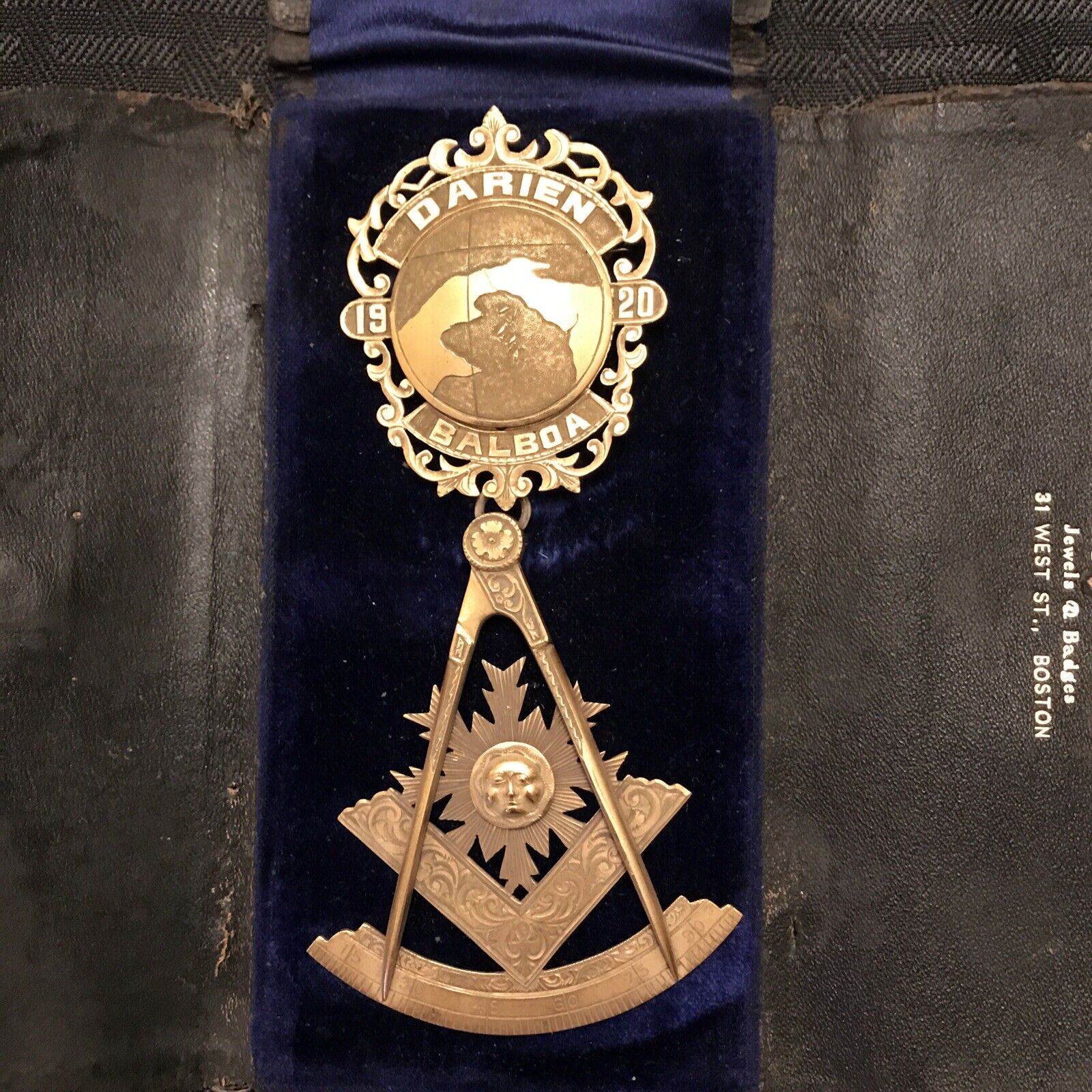 Vintage Freemason Master Masonic Medal Pin 18k Yellow Gold Panama Canal ￼