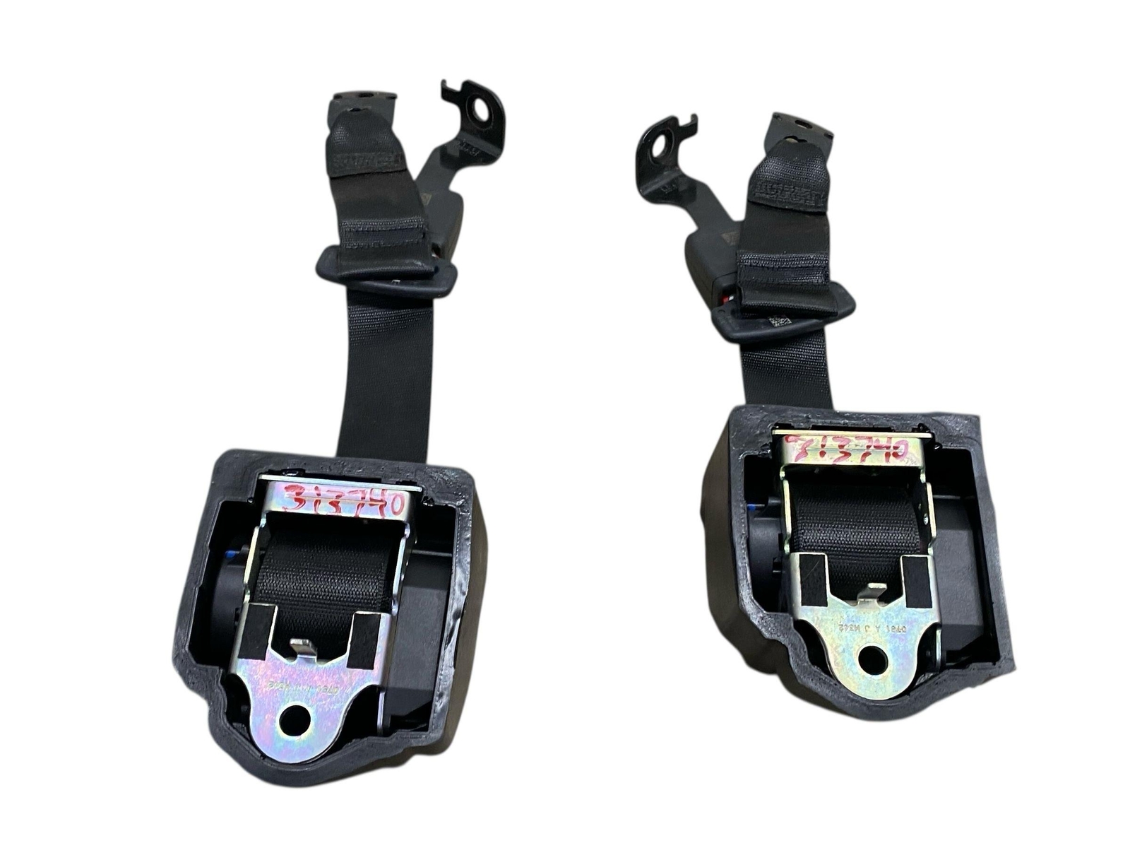 2017-2024 MASERATI LEVANTE RIGHT & LEFT REAR SEAT BELT RETRACTOR SET W/ BUCKLES