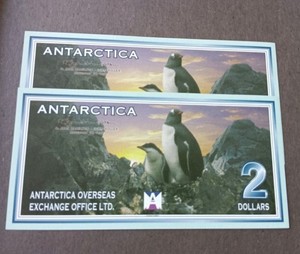 2 - 1999- Antarctica 2 Dollar Banknote Unc.