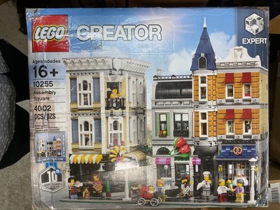 LEGO Creator Expert: Assembly Square (10255)