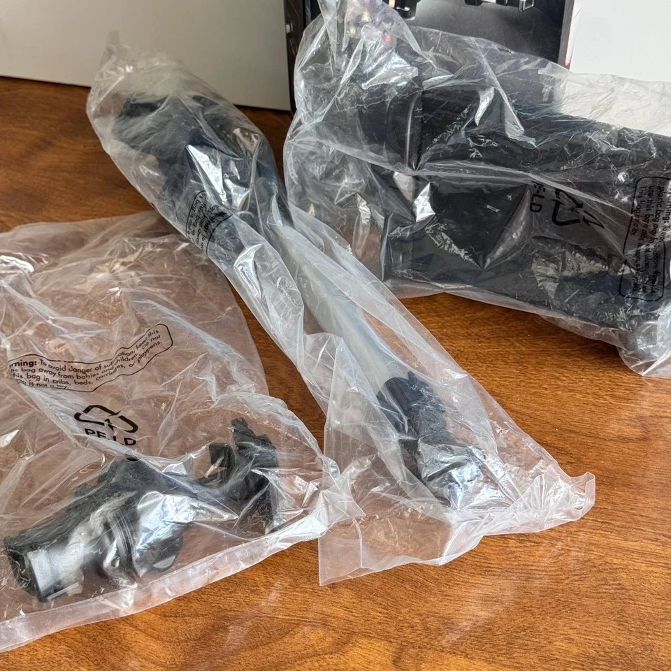 Macally Car Headrest Mount Holder for iPad iPhone Tablets – New - Image 4 of 4