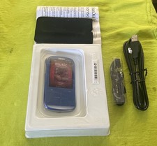 SanDisk Sansa Fuze Black 4 GB Digital Media Player