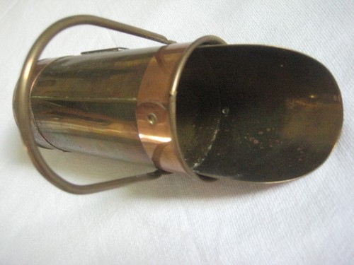 Vtg Antique 8" Brass & Copper Fireplace Coal Scuttle Bucket from estate sale - Picture 5 of 6