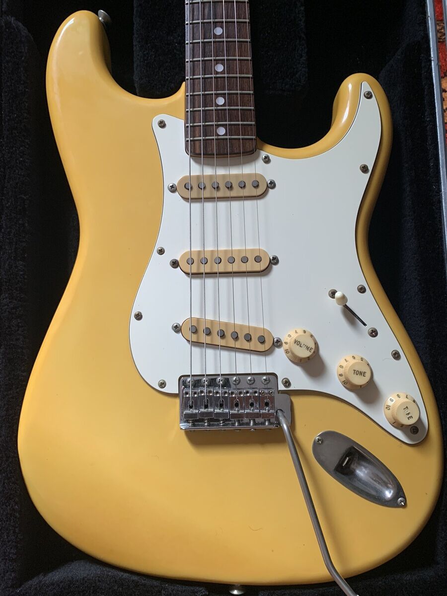 Fender Japan ST72-115 E serial Japan Vintage Made in 1986 Fender Japan ST72-115 E serial Japan Vintage Made in 1986