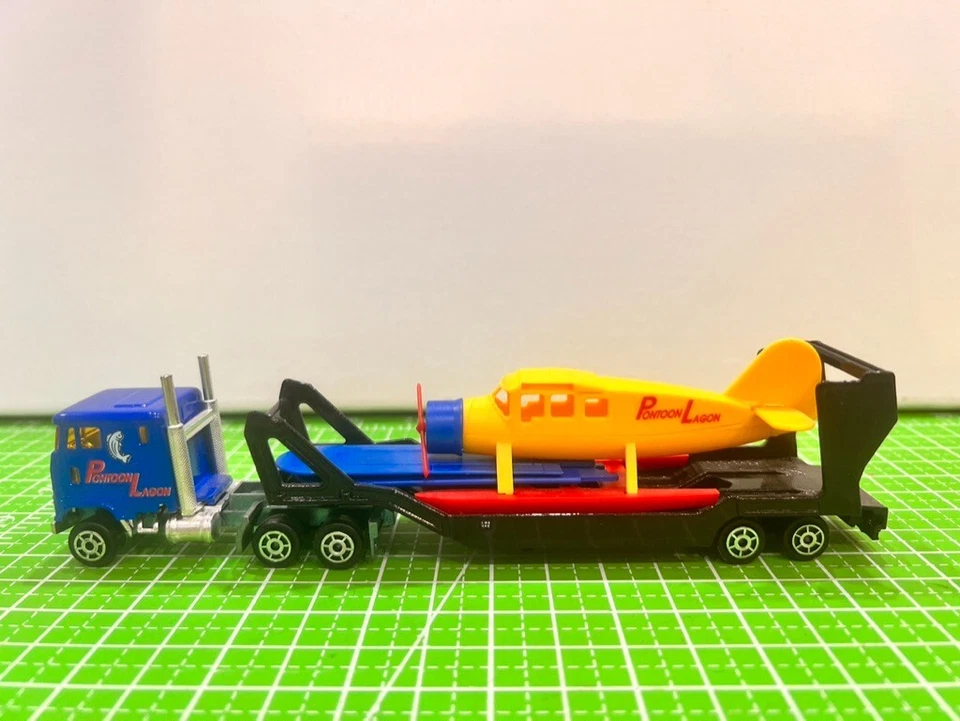 Majorette Pontoon Lagoon Semi W/Flatbed & Detachable Plane Made In France VHTF - Image 2 of 4