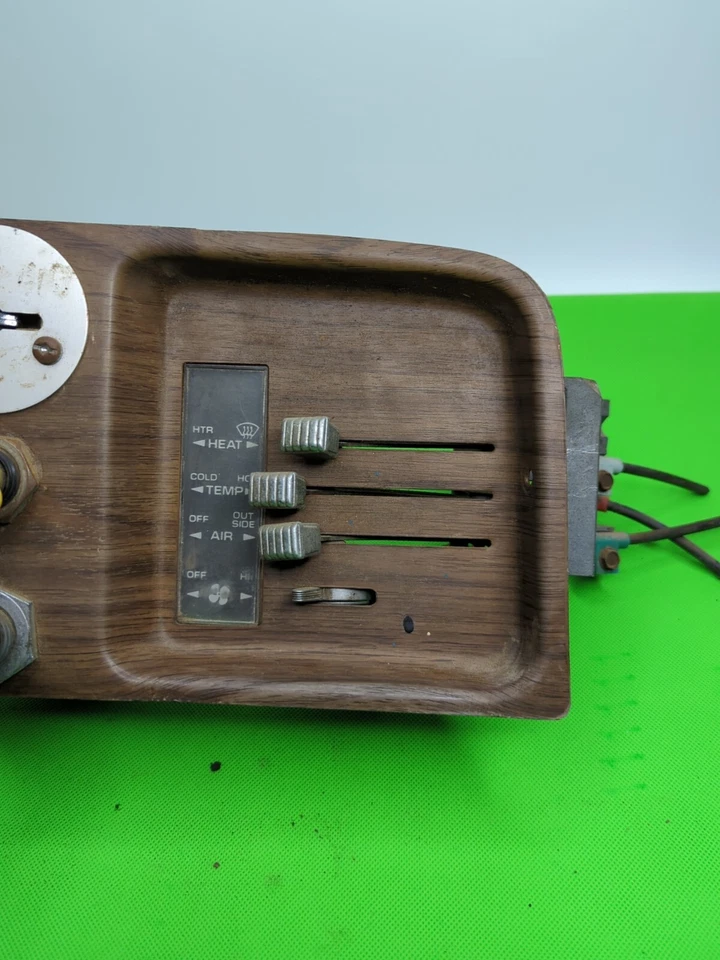 1984 GMC BRIGADIER Heater A/C Temperature Controls - Image 2 of 4